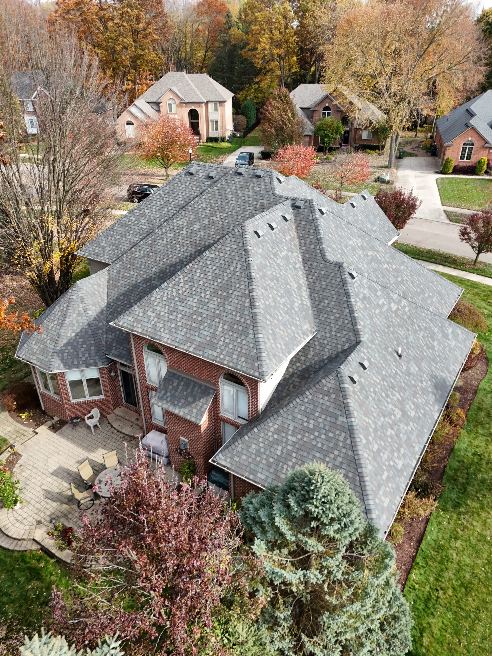 Residential roof replacement project in Metro Detroit, MI — Roofcom (#16)