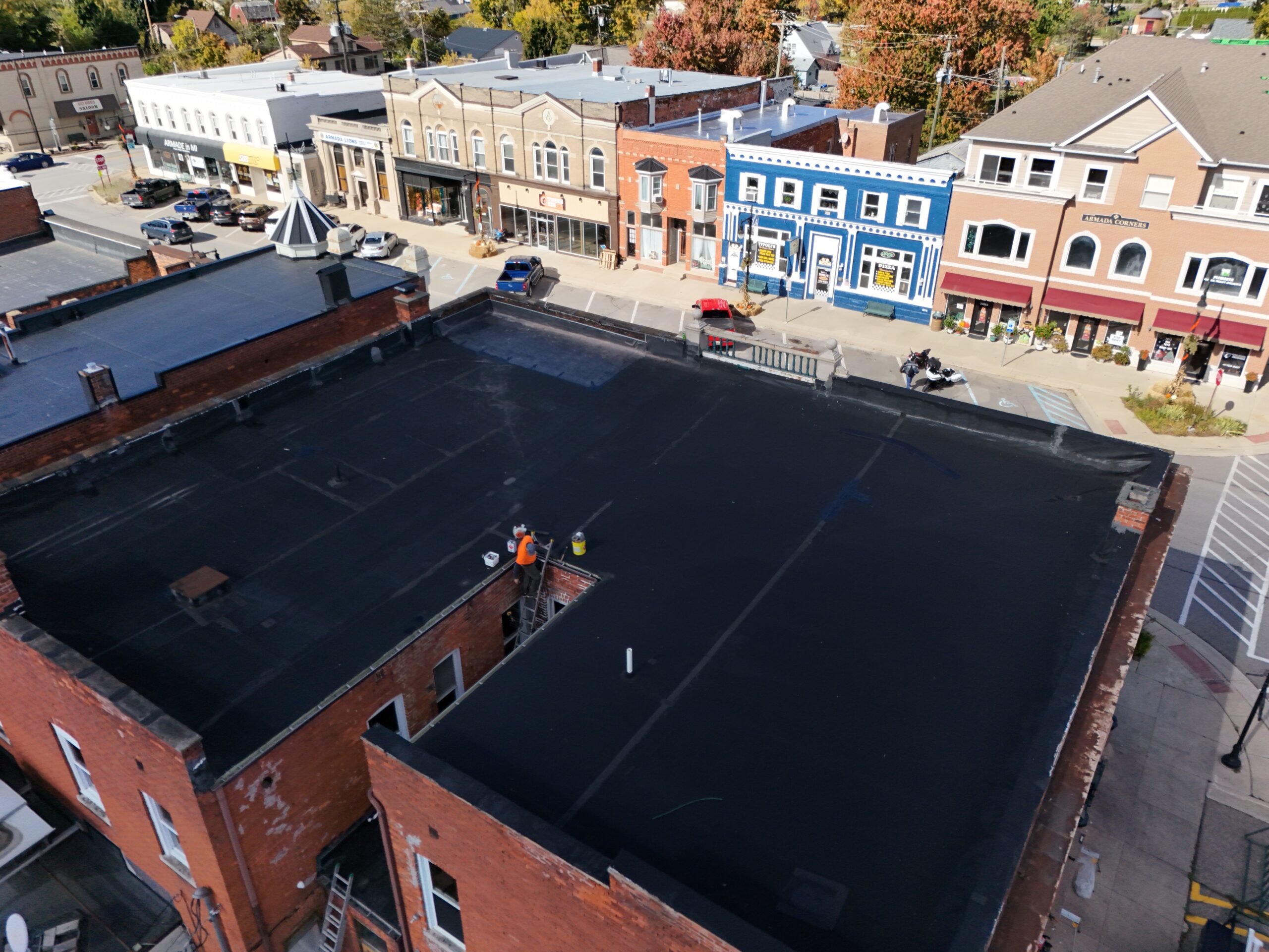 Residential roof replacement project in Metro Detroit, MI — Roofcom (#19)