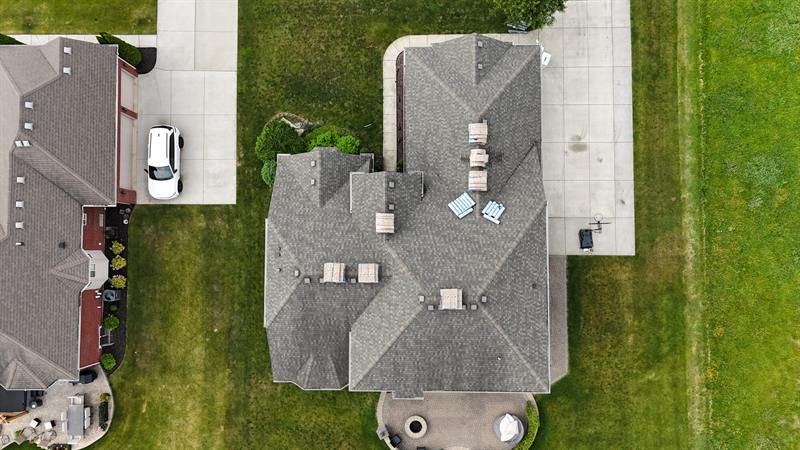 Complex roof seen from directly above
